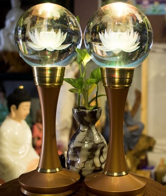 ĐÈN LED TRANG TRÍ BÀN THỜ LÀM SAO ĐỂ CHỌN ĐÚNG?